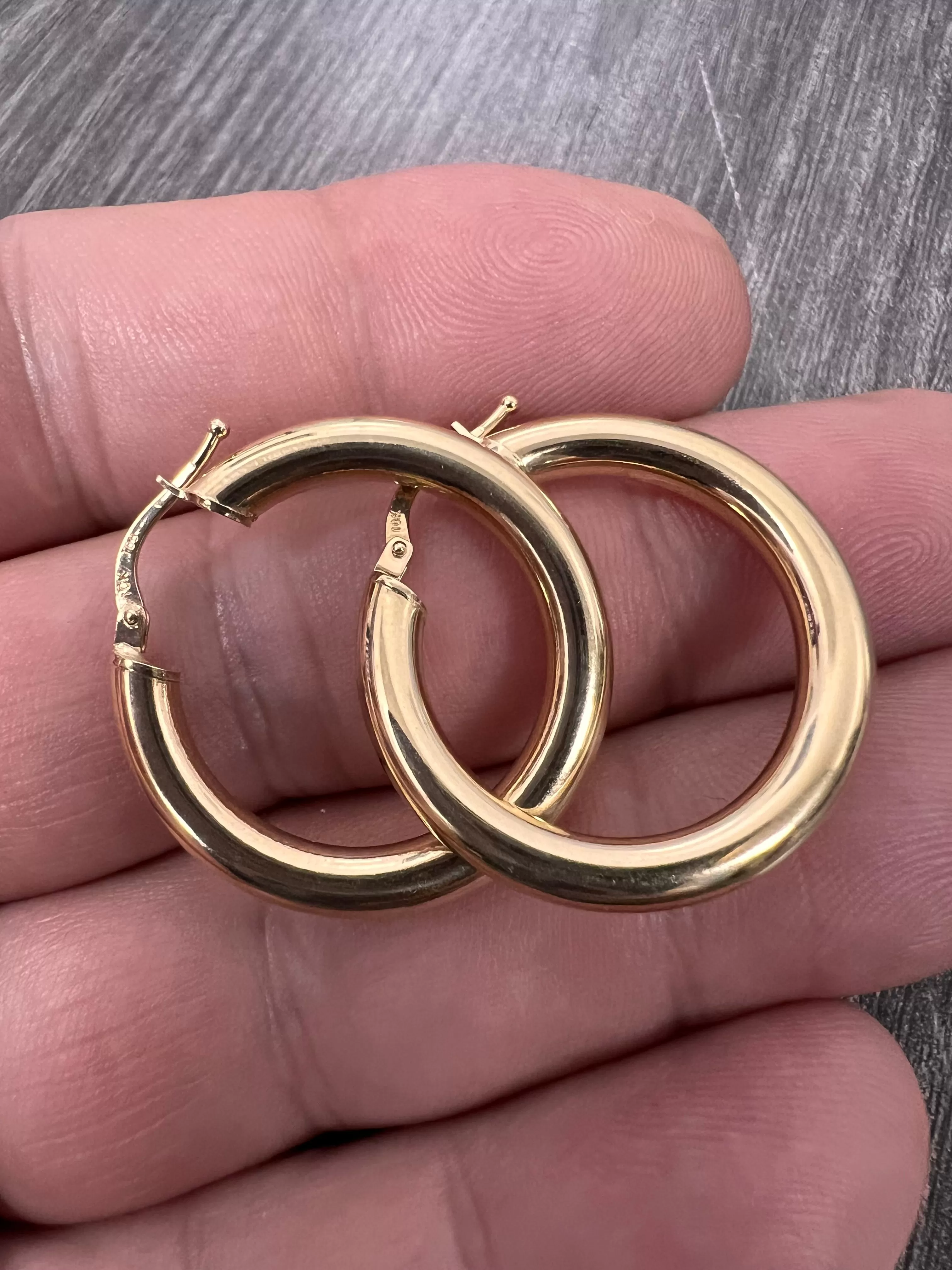 10k yellow gold round hoops earrings Italian handcrafted-227052