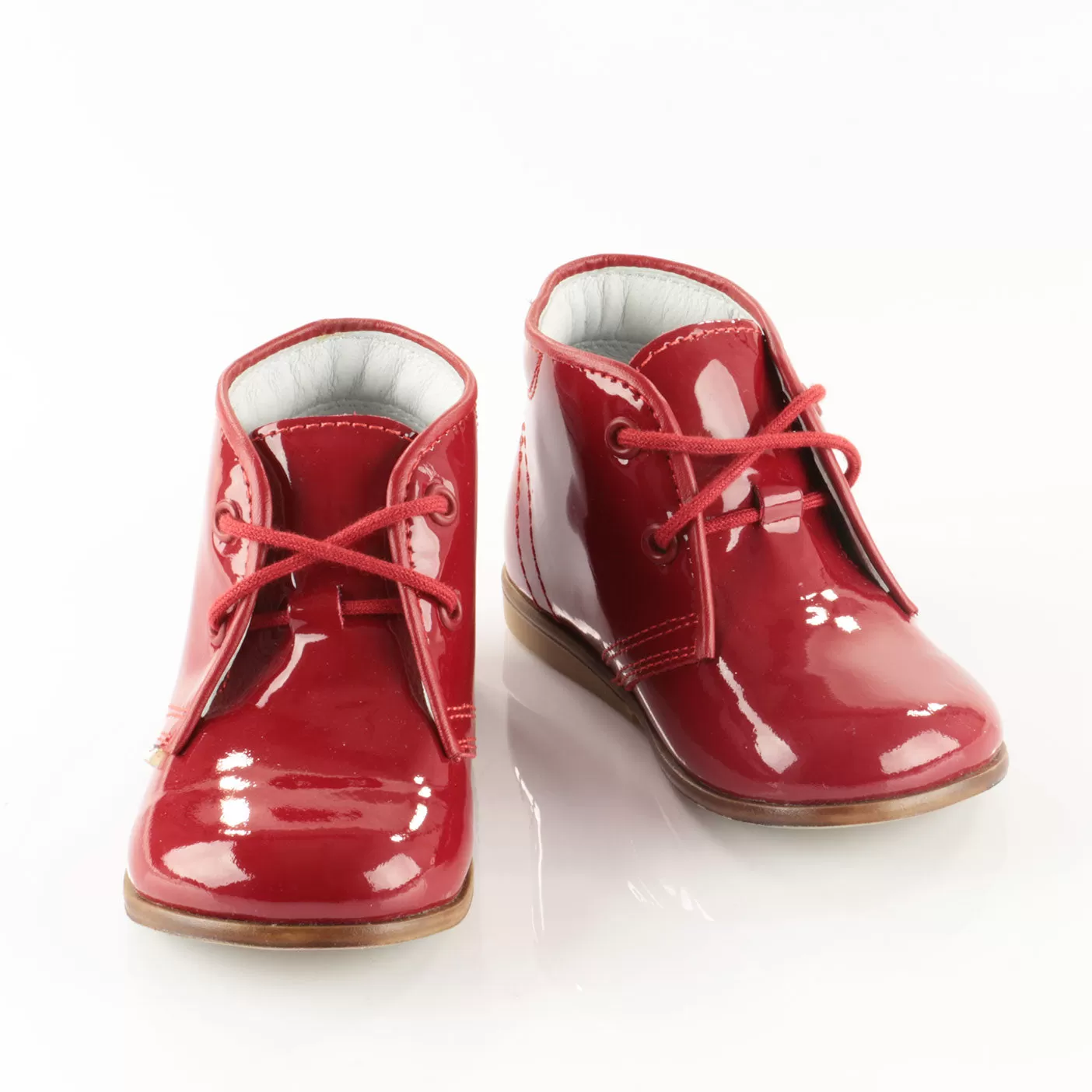 (2393-1) Emel red patent classic first shoes