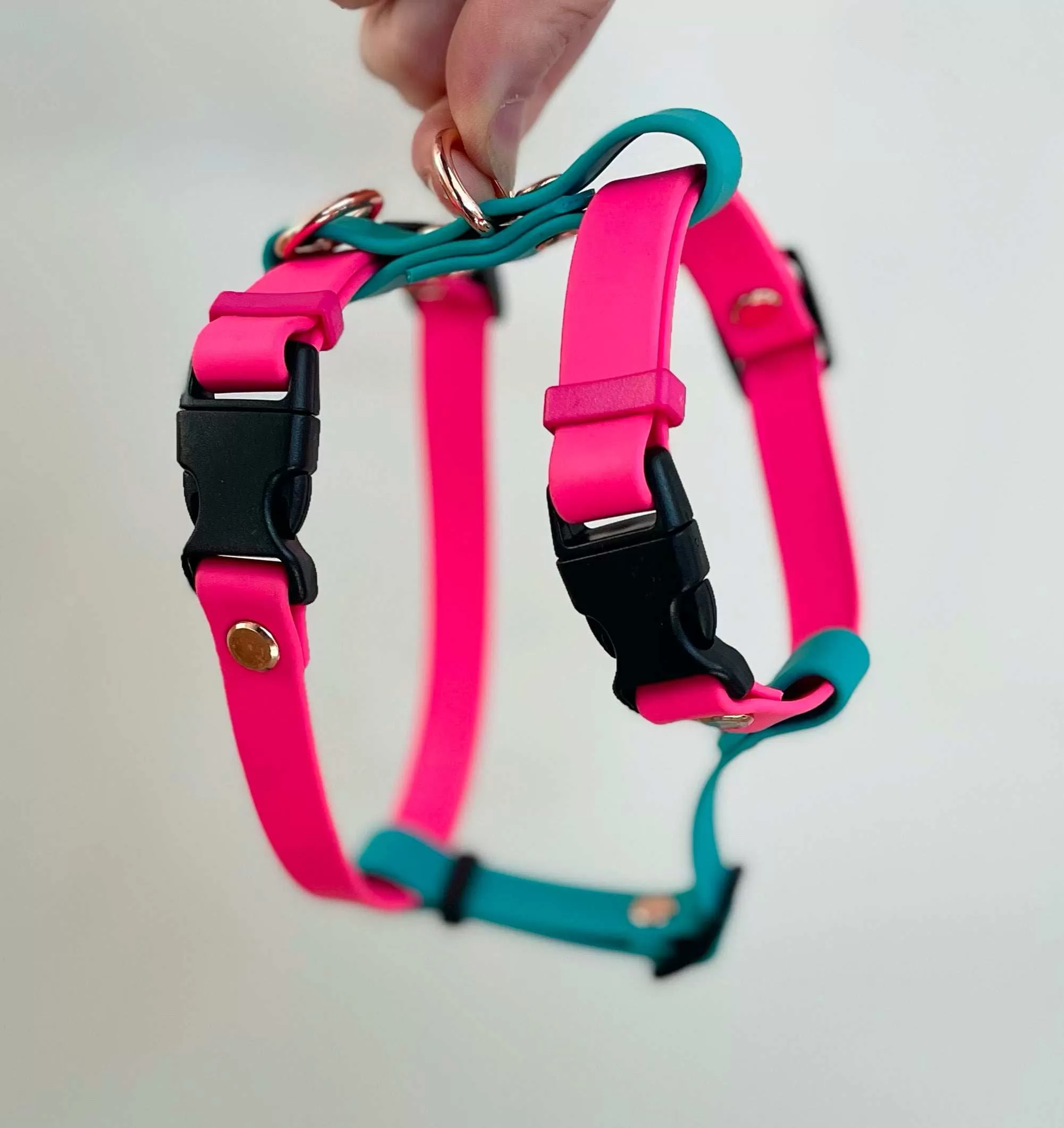 All Rounder Pet Harness, For The Perfect And Safe Fit. Customise