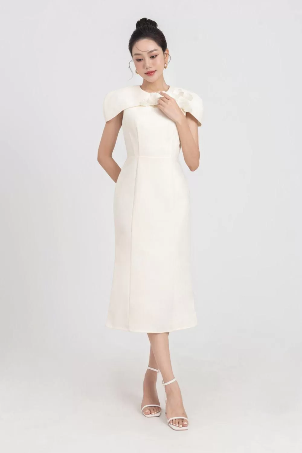 Almira Trumpet Round Neck Polycotton Midi Dress