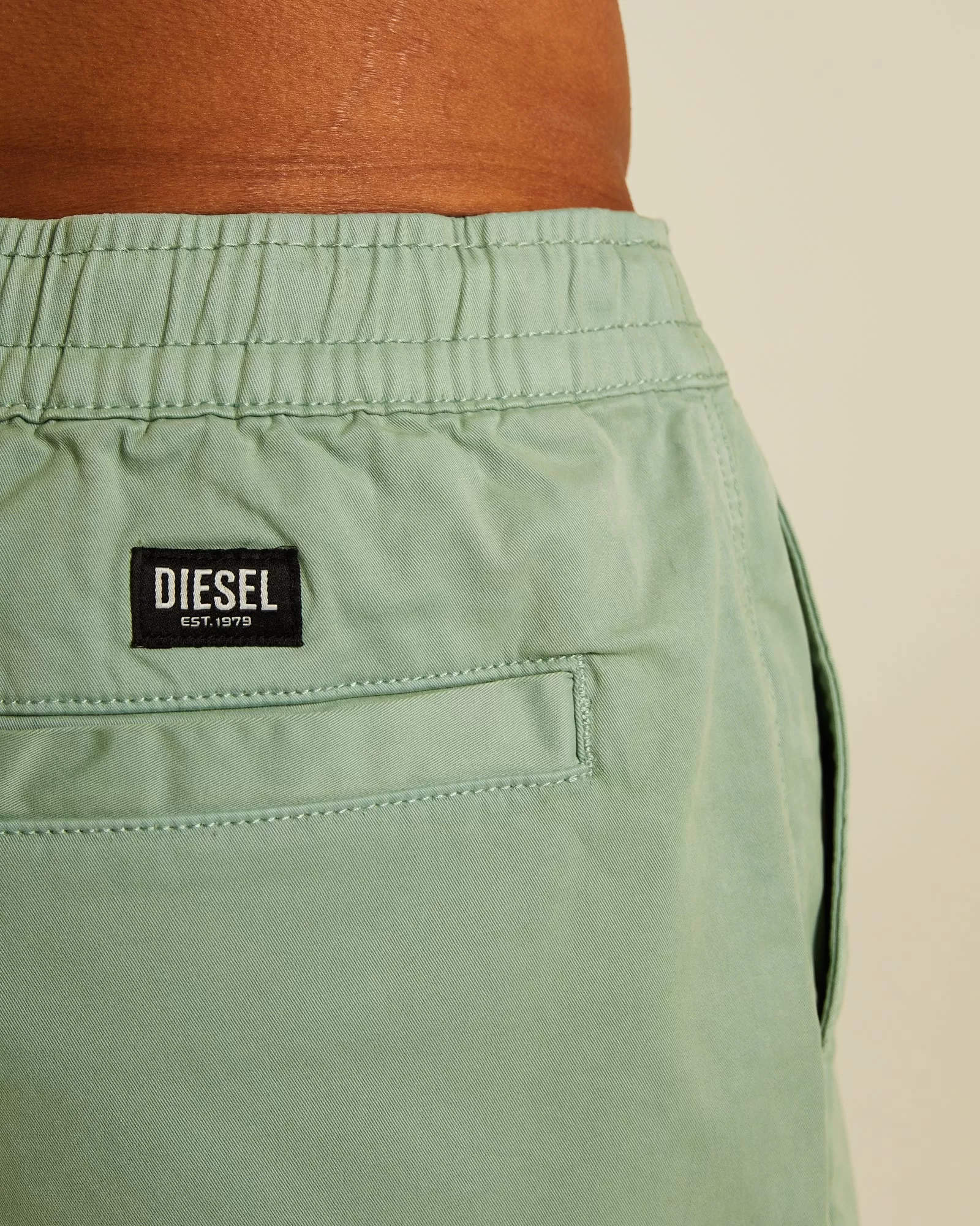 Barton Drawcord Short Surf Green