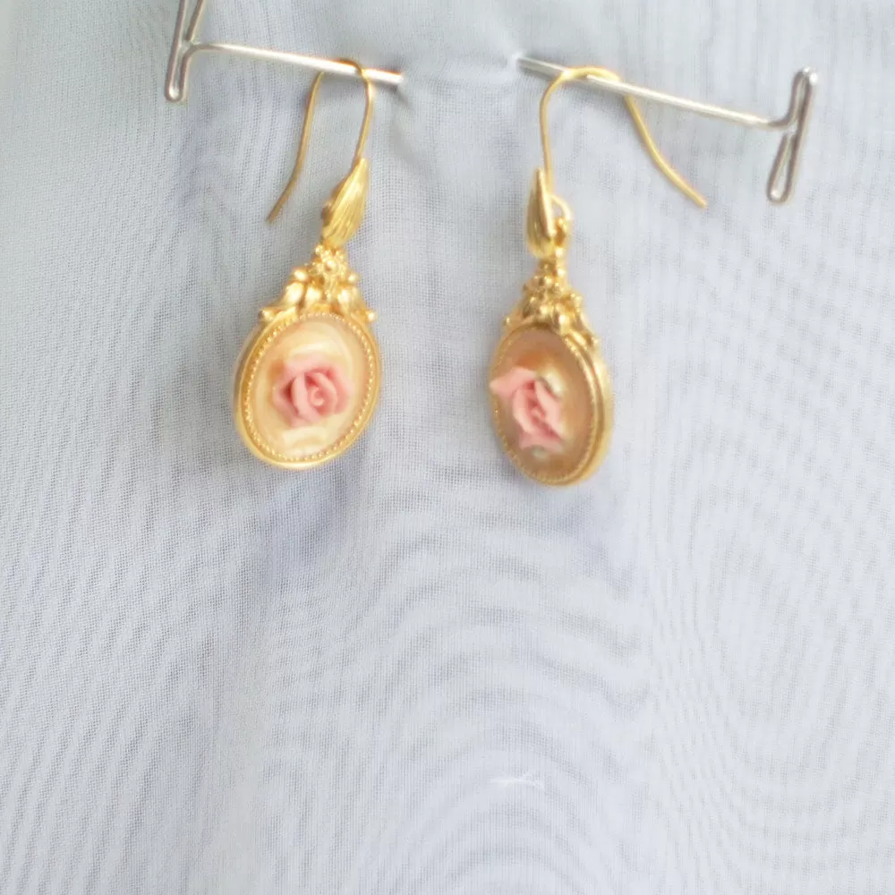 Danica, Cameo with Pink Rose, Dangle Earrings