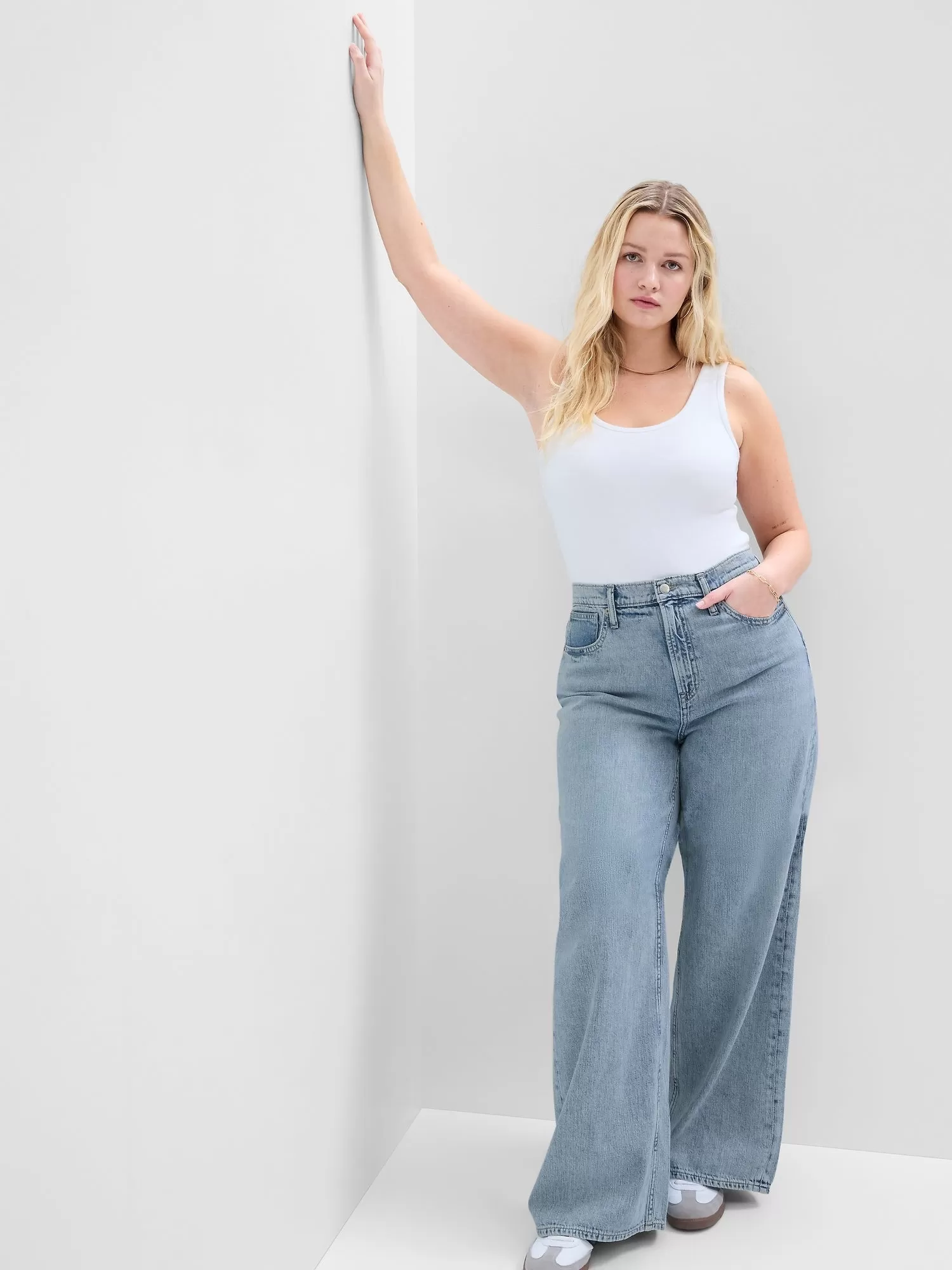 High Rise Wide-Leg Jeans with Washwell