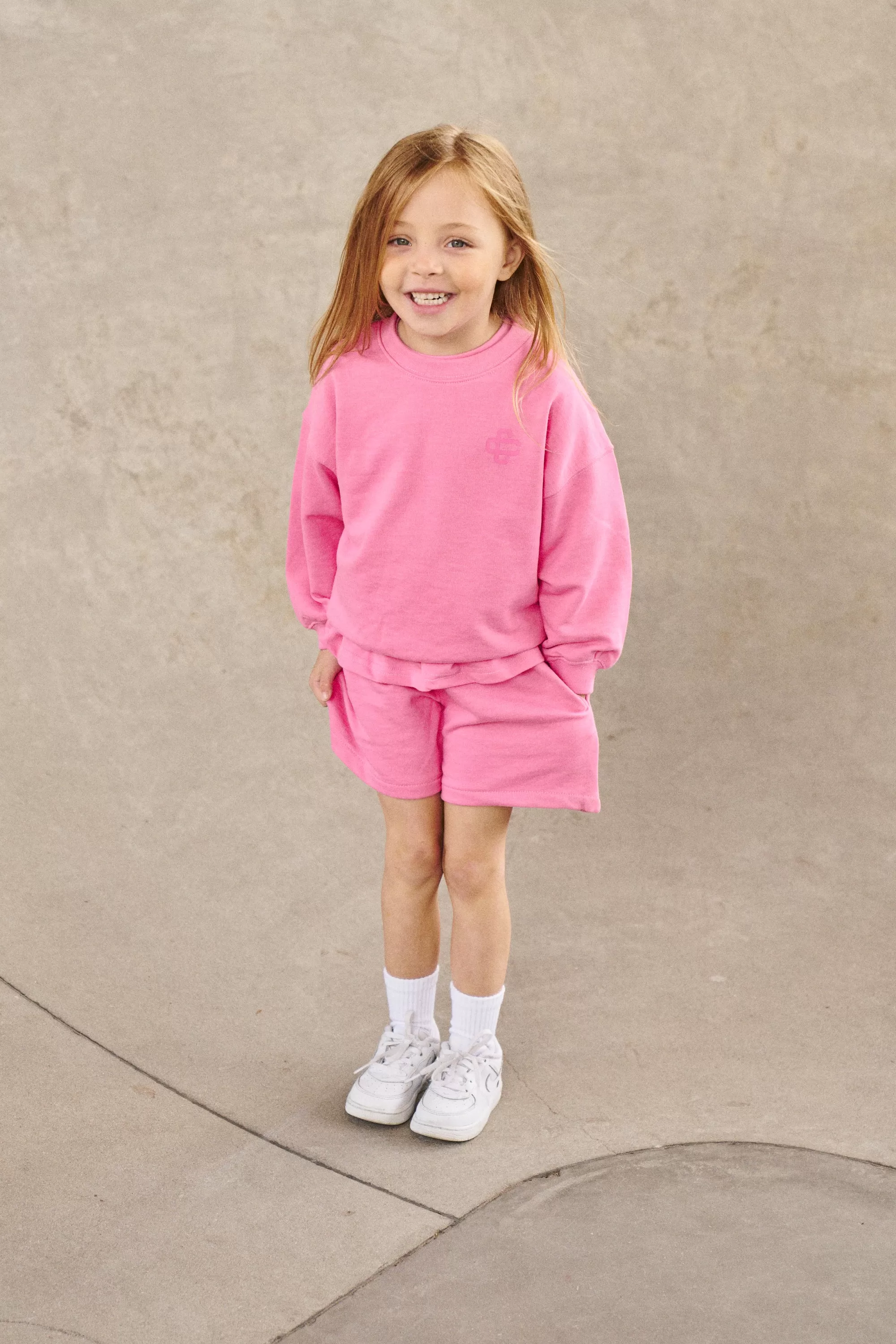 KIDS EMBLEM PRINT SWEAT SHORT - PINK