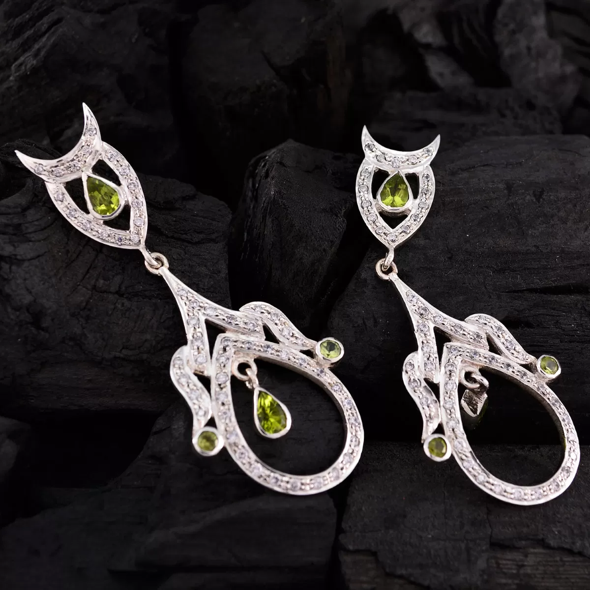 Riyo Foxy 925 Sterling Silver Earring For Sister Peridot Earring Bezel Setting Green Earring Jhumka Earring