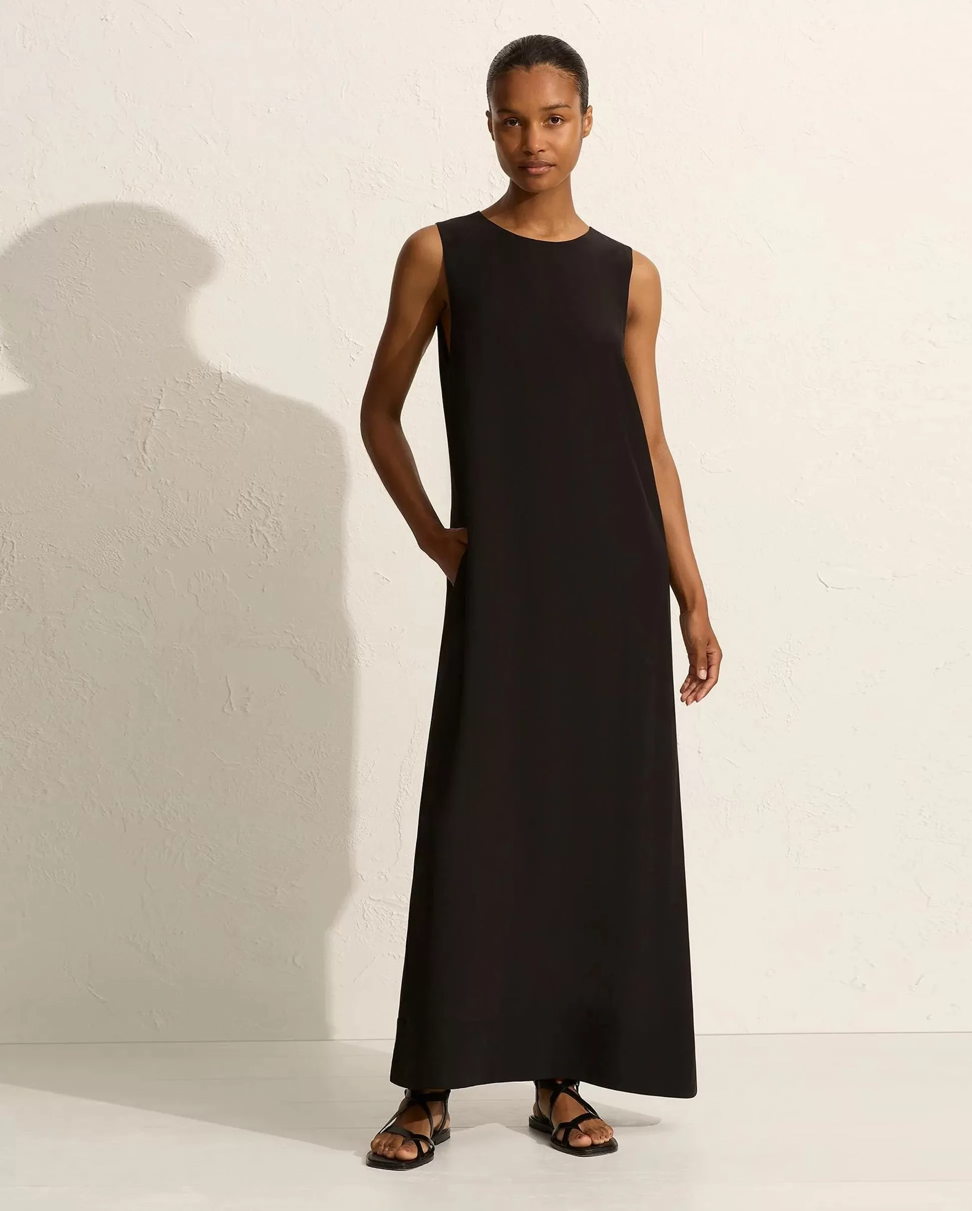 SHIFT MIDI DRESS / BLACK